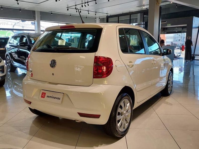 Volkswagen FOX 1.0 MI 8V FLEX 4P MANUAL 2012/2013 BETIOLO NOVOS E SEMINOVOS LAJEADO / Carros no Vale