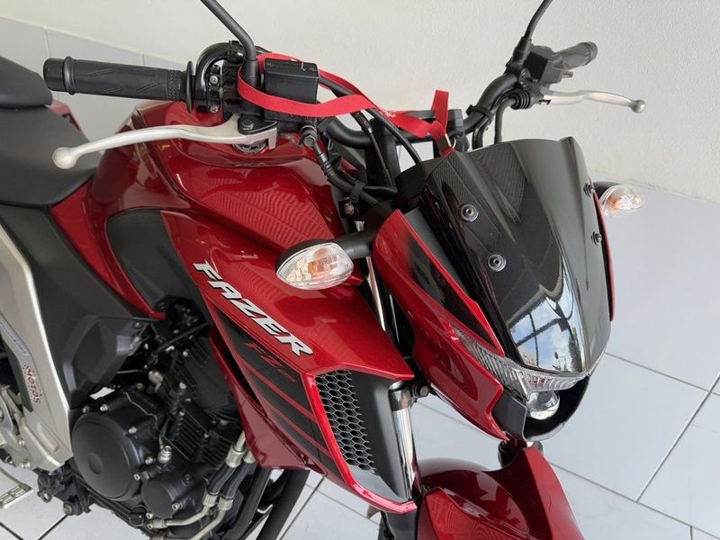 Yamaha FZ25 250 FAZER 2023 SÓ MOTOS E AUTOMÓVEIS SANTA CRUZ DO SUL / Carros no Vale