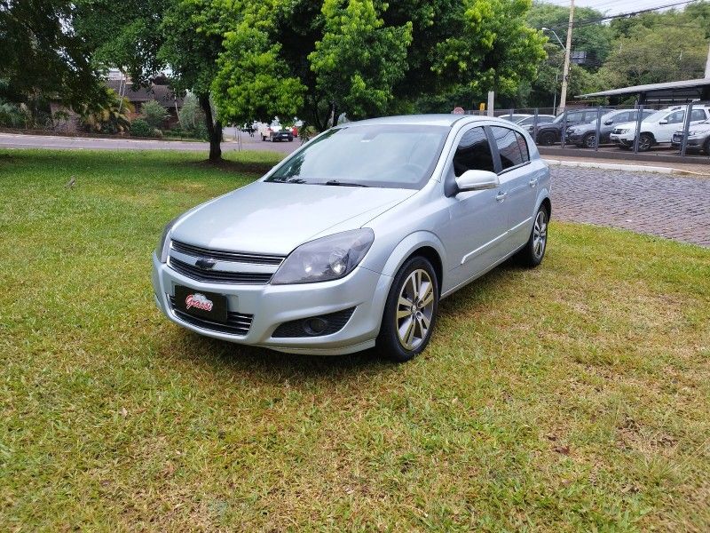 Chevrolet VECTRA GT 2.0 2011 GRASSI VEÍCULOS LAJEADO / Carros no Vale