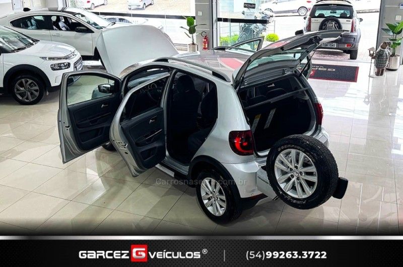 VOLKSWAGEN CROSSFOX 1.6 MI 8V AUTOMATIZADO 2013/2013 GARCEZ VEÍCULOS BENTO GONÇALVES / Carros no Vale