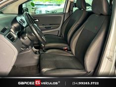 VOLKSWAGEN CROSSFOX 1.6 MI 8V AUTOMATIZADO 2013/2013 GARCEZ VEÍCULOS BENTO GONÇALVES / Carros no Vale