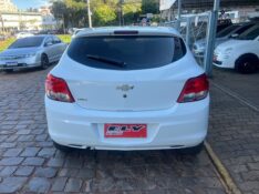 CHEVROLET ONIX 1.0 LS 2016/2016 ELY AUTOMÓVEIS LAJEADO / Carros no Vale