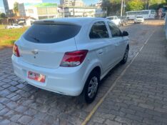 CHEVROLET ONIX 1.0 LS 2016/2016 ELY AUTOMÓVEIS LAJEADO / Carros no Vale