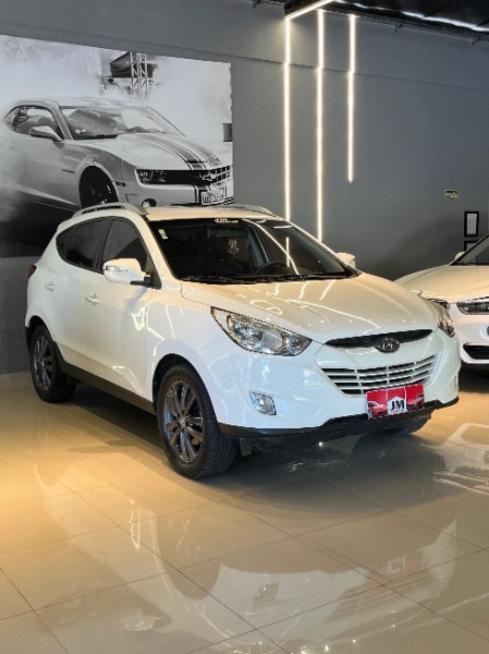 HYUNDAI IX35 GLS 2.0 2WD 2014/2015 JM AUTOMÓVEIS VENÂNCIO AIRES / Carros no Vale