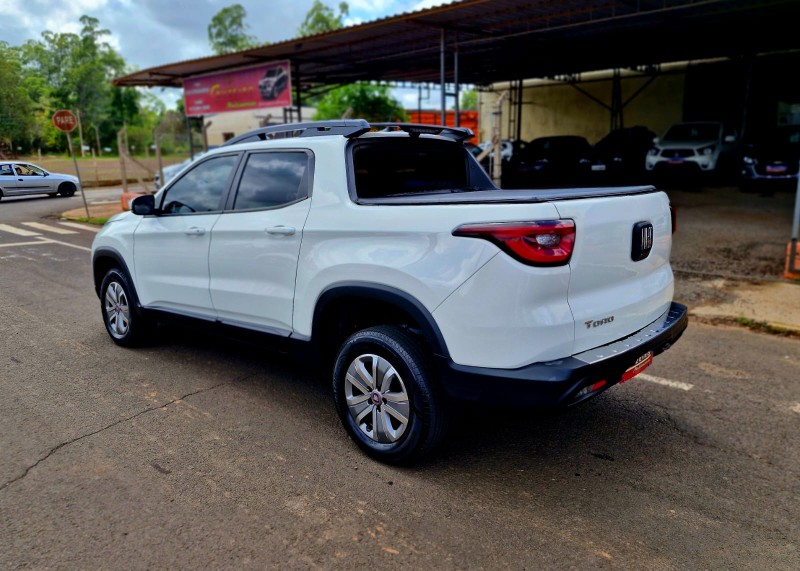 FIAT TORO 2.0 16V FREEDOM 2018/2019 CRUZEIRO MULTIMARCAS CRUZEIRO DO SUL / Carros no Vale