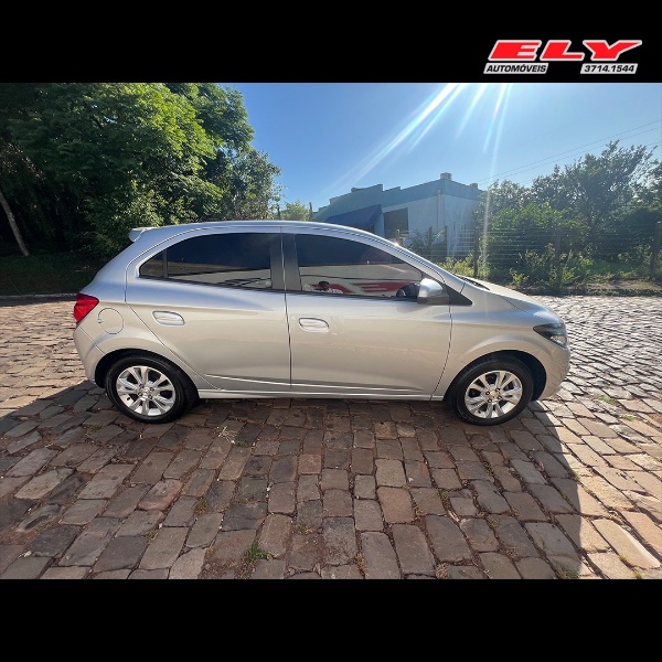 CHEVROLET ONIX 1.0 - 2015