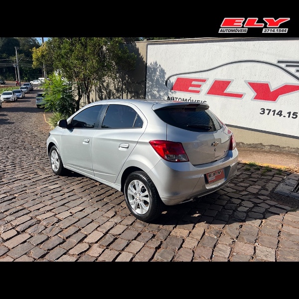 CHEVROLET ONIX 1.0 - 2015