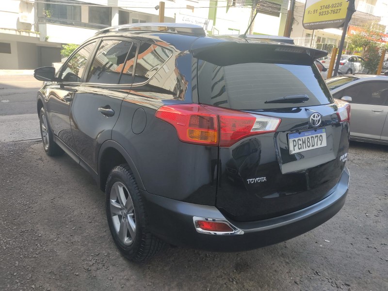 TOYOTA RAV4 2.0 4X4 IMPECÁVEL 2013/2013 ALTERNATIVA VEÍCULOS LAJEADO / Carros no Vale