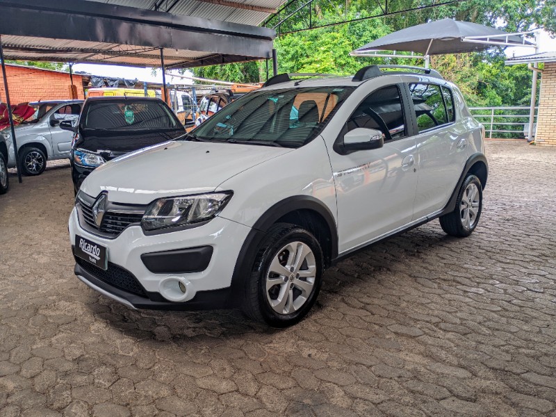 RENAULT SANDERO 1.6 STEPWAY 16V FLEX 4P MANUAL 2017/2018 RICARDO VEÍCULOS TEUTÔNIA / Carros no Vale