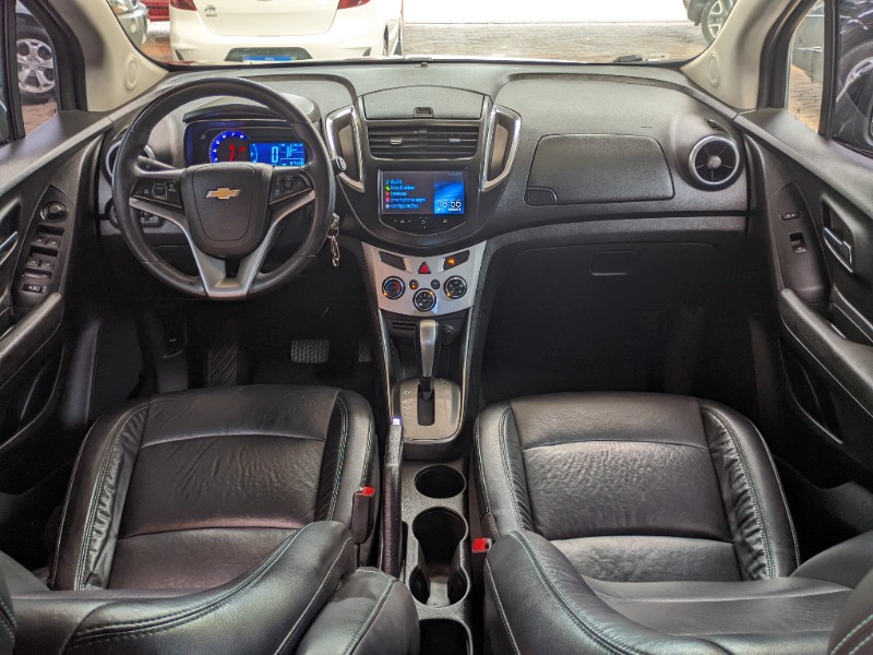 CHEVROLET TRACKER 1.8 LTZ AT 2013/2014 RICARDO VEÍCULOS TEUTÔNIA / Carros no Vale