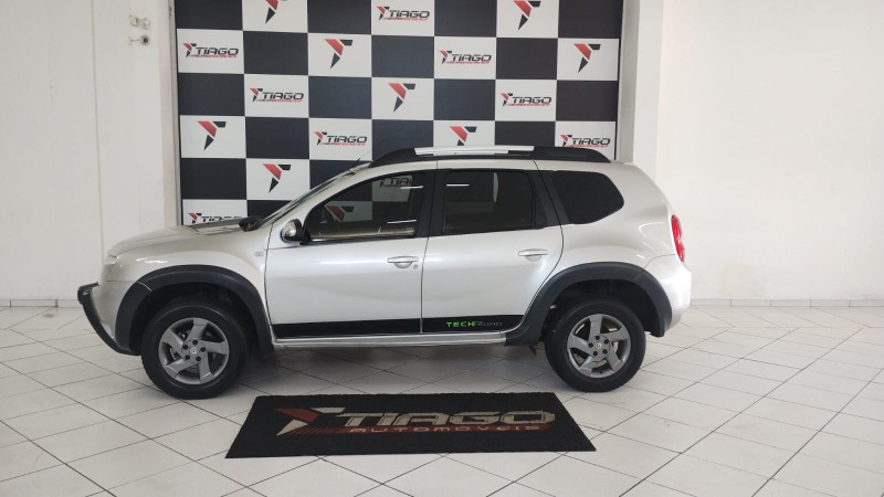 RENAULT DUSTER 1.6 TECHROAD 4X2 16V 2013/2013 TIAGO AUTOMÓVEIS VENÂNCIO AIRES / Carros no Vale