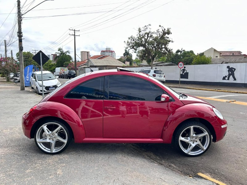 VOLKSWAGEN NEW BEETLE 2.0 MI 8V GASOLINA 2P AUTOMÁTICO 2008/2008 LS MULTIMARCAS VENÂNCIO AIRES / Carros no Vale