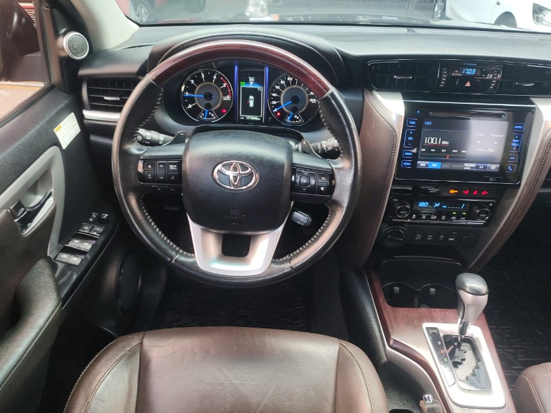 TOYOTA HILUX SW4 2.8 SRX - 2016