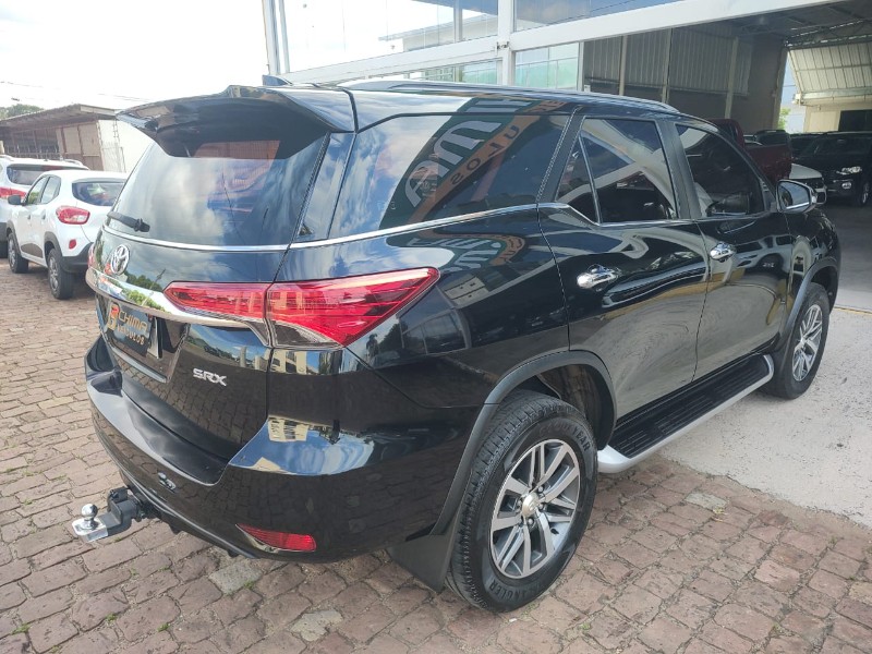 TOYOTA HILUX SW4 2.8 SRX - 2016