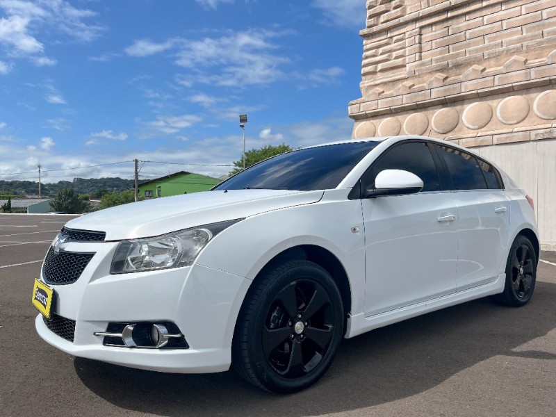 CHEVROLET CRUZE HB SPORT LT 1.8 16V FLEXP. 5P AUT 2014/2014 SANCCAR VEÍCULOS SANTA CRUZ DO SUL / Carros no Vale