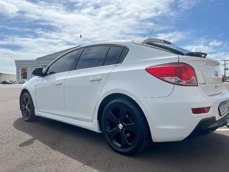 CHEVROLET CRUZE HB SPORT LT 1.8 16V FLEXP. 5P AUT 2014/2014 SANCCAR VEÍCULOS SANTA CRUZ DO SUL / Carros no Vale