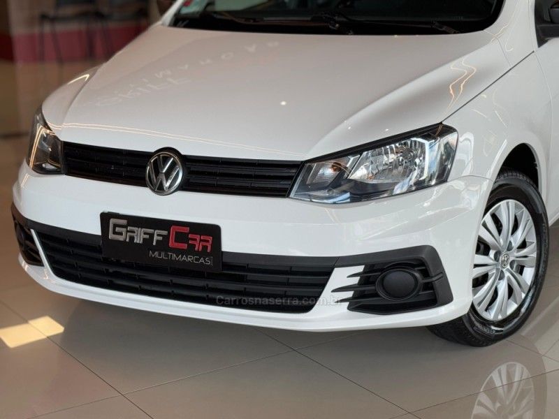 VOLKSWAGEN GOL 1.0 MI TRENDLINE 8V 2017/2018 GRIFFCAR MULTIMARCAS DOIS IRMÃOS / Carros no Vale