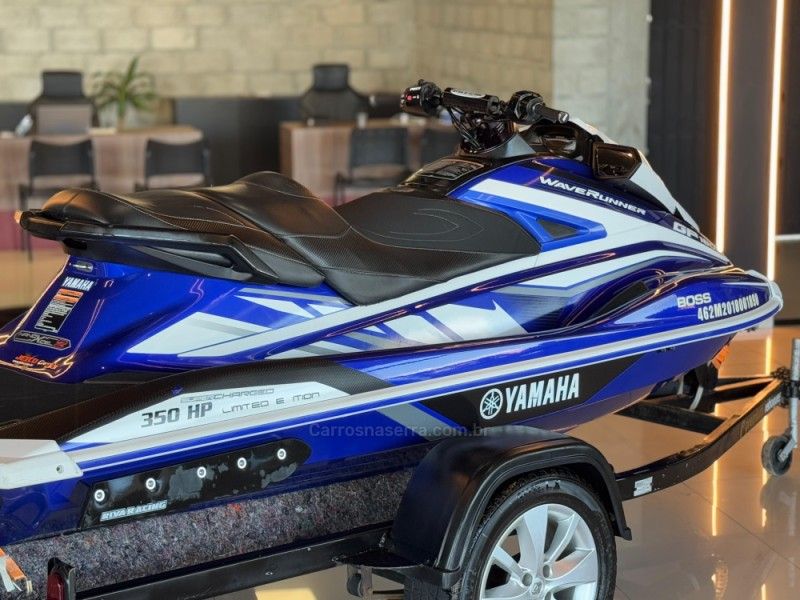 YAMAHA – JET SKI JET SKI GP 1800 2017/2017 GRIFFCAR MULTIMARCAS DOIS IRMÃOS / Carros no Vale