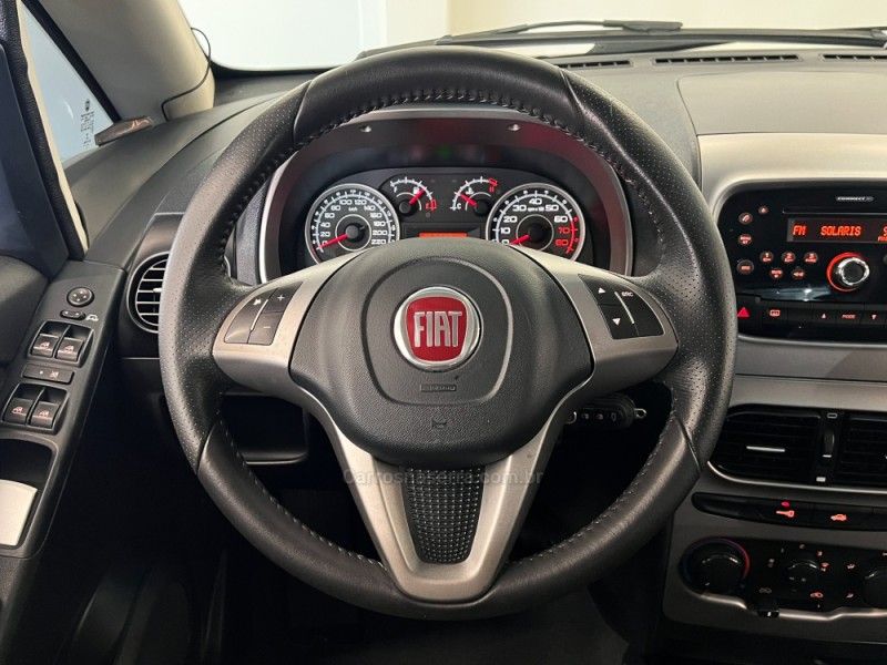 FIAT IDEA 1.4 MPI ATTRACTIVE 8V 2015/2016 ÓTIMA CAR FLORES DA CUNHA / Carros no Vale