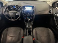 FORD FOCUS 2.0 TITANIUM HATCH 16V 2015/2016 ÓTIMA CAR FLORES DA CUNHA / Carros no Vale