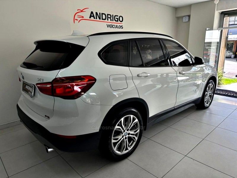 BMW X1 2.0 20I 4X2 16V 2018/2018 ANDRIGO VEÍCULOS CAXIAS DO SUL / Carros no Vale