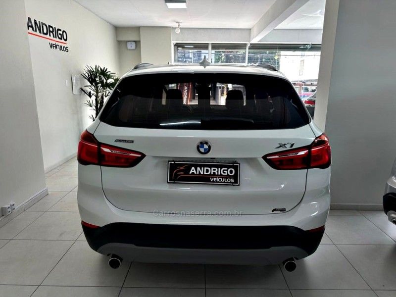 BMW X1 2.0 20I 4X2 16V 2018/2018 ANDRIGO VEÍCULOS CAXIAS DO SUL / Carros no Vale