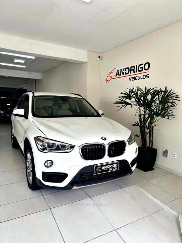 BMW X1 2.0 20I 4X2 16V 2018/2018 ANDRIGO VEÍCULOS CAXIAS DO SUL / Carros no Vale