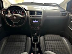 VOLKSWAGEN FOX 1.6 MSI COMFORTLINE 8V 2015/2016 ANDRIGO VEÍCULOS CAXIAS DO SUL / Carros no Vale