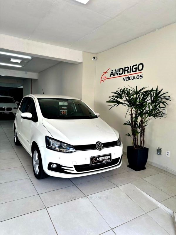 VOLKSWAGEN FOX 1.6 MSI COMFORTLINE 8V 2015/2016 ANDRIGO VEÍCULOS CAXIAS DO SUL / Carros no Vale