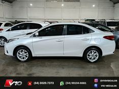 TOYOTA YARIS 1.5 XS SEDAN 16V 2022/2023 V10 VEÍCULOS CAXIAS DO SUL / Carros no Vale