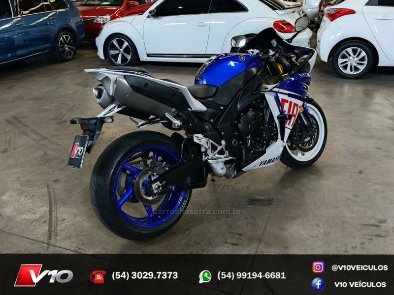 YAMAHA YZF R1 2010/2011 V10 VEÍCULOS CAXIAS DO SUL / Carros no Vale