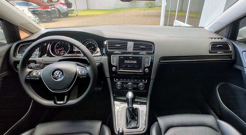 VOLKSWAGEN Golf Variant Highline 1.4 TSI 2015/2016 VALE AUTOMÓVEIS LAJEADO / Carros no Vale