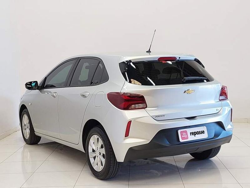 Chevrolet ONIX 1.0 FLEX LT MANUAL 2020/2021 BETIOLO NOVOS E SEMINOVOS LAJEADO / Carros no Vale