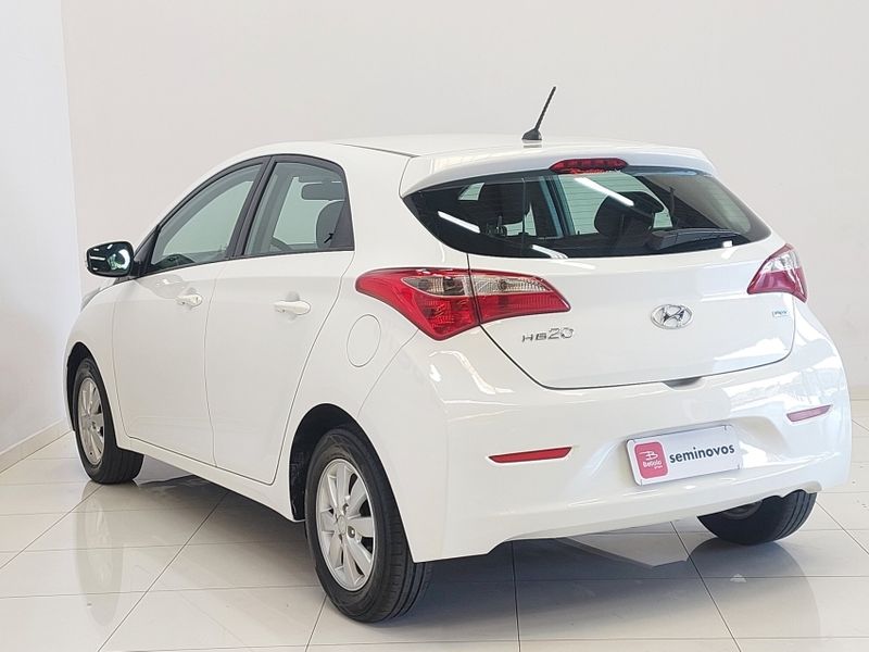 Hyundai HB20 1.0 COMFORT PLUS 12V FLEX 4P MANUAL 2015/2015 BETIOLO NOVOS E SEMINOVOS LAJEADO / Carros no Vale