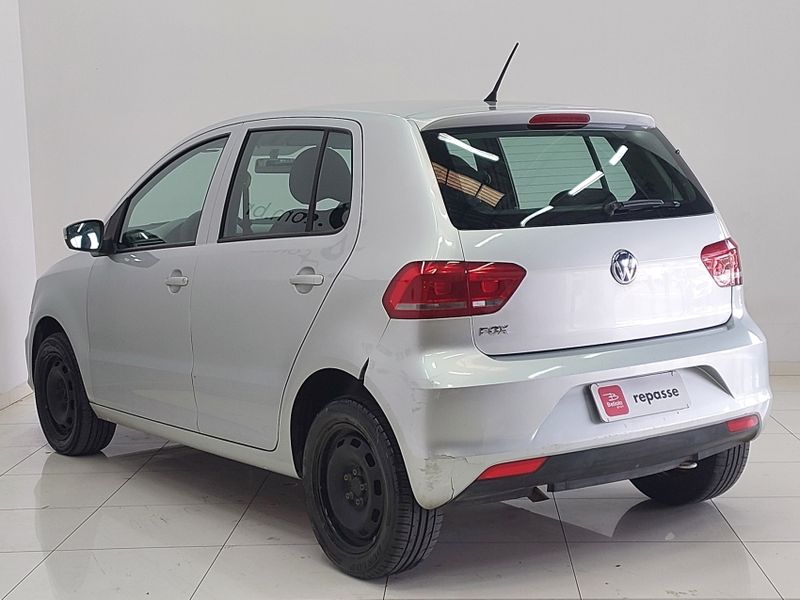 Volkswagen FOX 1.0 MI TRENDLINE 8V FLEX 4P MANUAL 2014/2015 BETIOLO NOVOS E SEMINOVOS LAJEADO / Carros no Vale