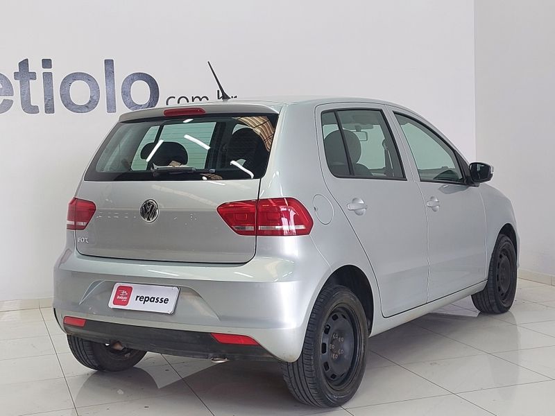 Volkswagen FOX 1.0 MI TRENDLINE 8V FLEX 4P MANUAL 2014/2015 BETIOLO NOVOS E SEMINOVOS LAJEADO / Carros no Vale