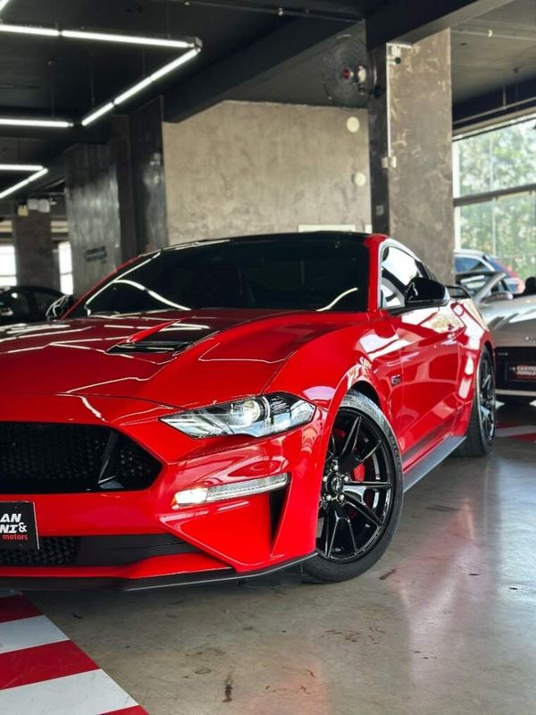 Ford MUSTANG 5.0 V8 TI-VCT GASOLINA BLACK SHADOW SELECTSHIFT 2019/2020 CASTELLAN E TOMAZONI MOTORS CAXIAS DO SUL / Carros no Vale