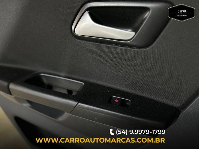 Volkswagen FOX 1.6 MSI TOTAL FLEX CONNECT 4P MANUAL 2019/2019 CARRO AUTOMARCAS CAXIAS DO SUL / Carros no Vale