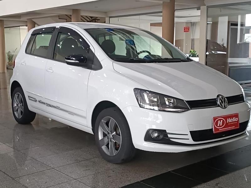 Volkswagen FOX CONNECT 1.6 2020 HÉLIO AUTOMÓVEIS LAJEADO / Carros no Vale