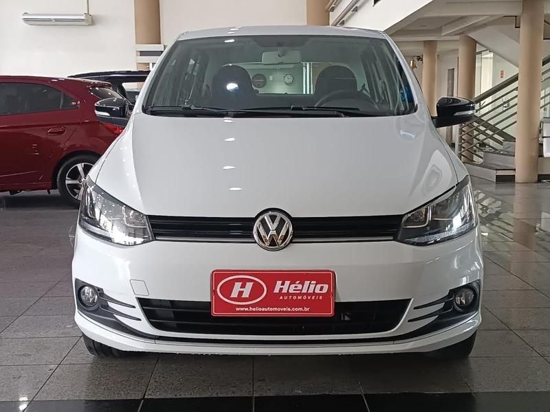 Volkswagen FOX CONNECT 1.6 2020 HÉLIO AUTOMÓVEIS LAJEADO / Carros no Vale