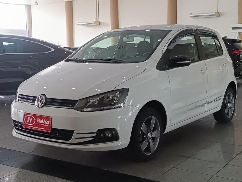 Volkswagen FOX CONNECT 1.6 2020 HÉLIO AUTOMÓVEIS LAJEADO / Carros no Vale